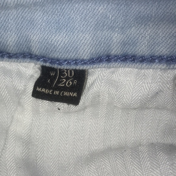 A&F Distressed Light Wash Cropped Skinny Jeans - Picture 6 of 6